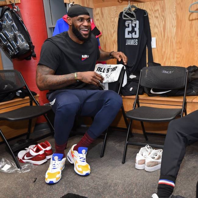 世体：维尼修斯的续约仍停滞，他索要的3000万欧年薪太高了（世体：维尼修斯续约谈判受阻，3000万欧年薪要价被视为过高）